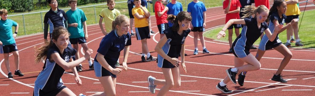 Unsere Partnerinternate in England: Hier Schüler der Sutton Valence School beim Sport