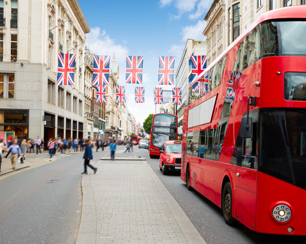Sprachreisen England Schüler einer Sprachschule in London machen einen Ausflug