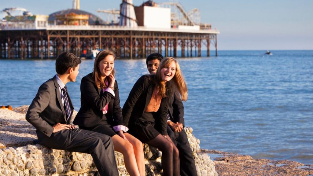Internat in England – Boarding Schools & Privatschulen in UK 309 Internat in England – Boarding Schools & Privatschulen in UK 169