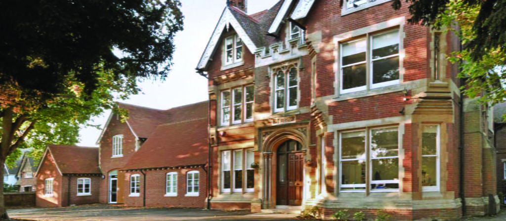 Internat in England – Boarding Schools & Privatschulen in UK 272 Internat in England – Boarding Schools & Privatschulen in UK 147
