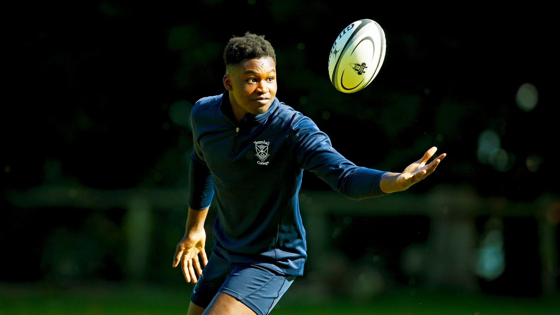 Das Tettenhall College in Großbritannien ist bekannt für sein Rugby-Programm. Ideal für sportbegeisterte Schüler und Schülerinnen.