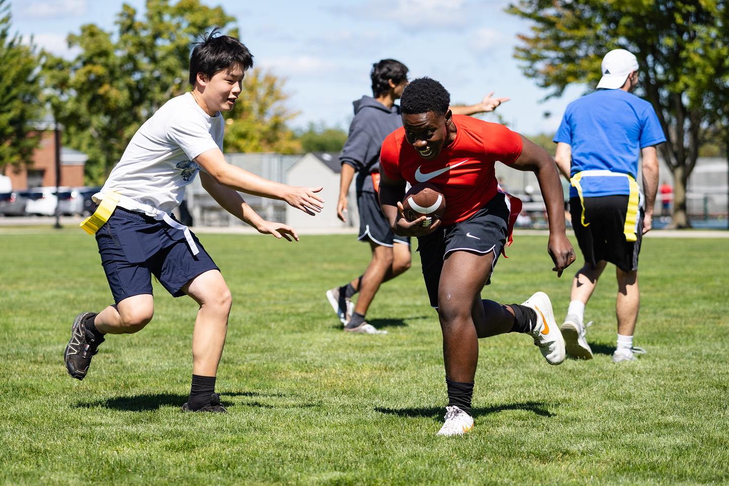 Die Lake Forest Academy ist eine hervorragende Wahl für sportbegeisterte Schülerinnen und Schüler, die eine engagierte Rugby-Abteilung suchen und von erstklassigen Trainingsmöglichkeiten profitieren möchten.