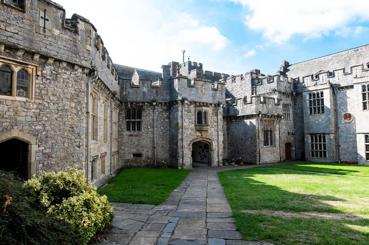 Der Campus des UWC Atlantic College, einer angesehenen britischen Internatsschule in Wales.