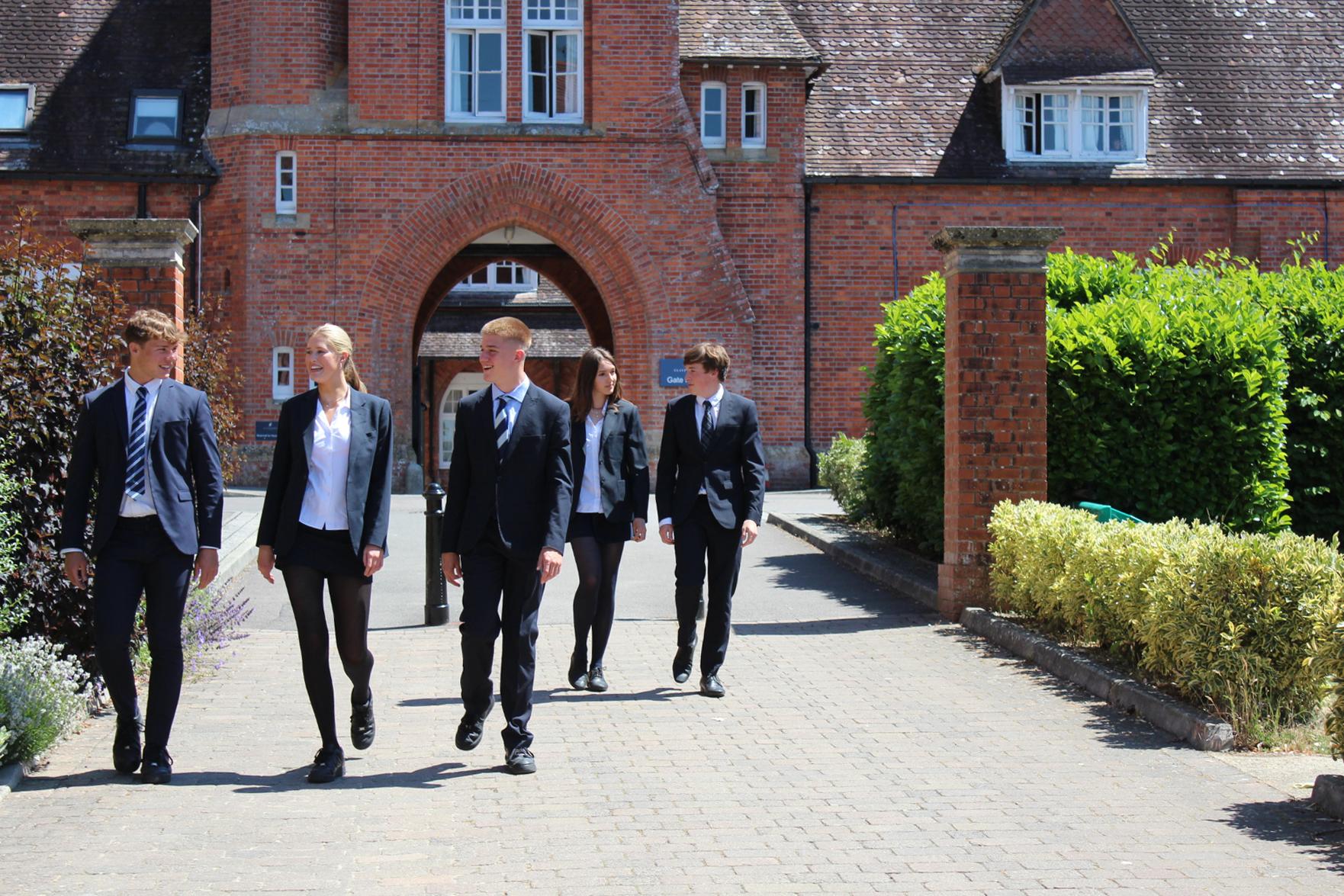 Clayesmore School