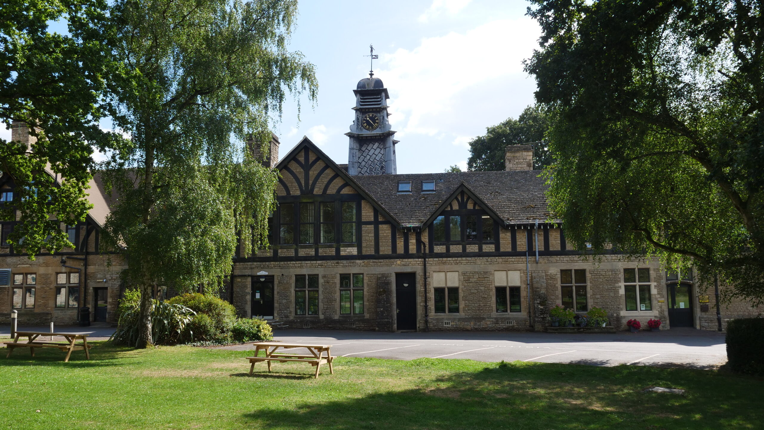 Kingham Hill School
