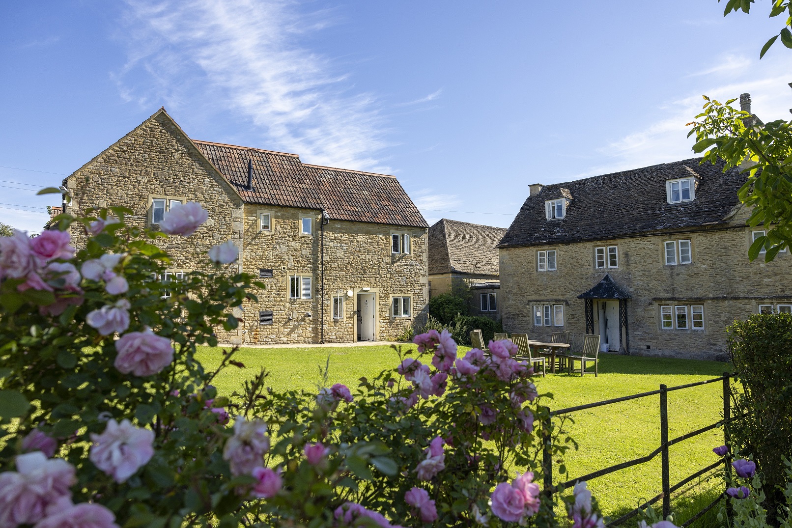 Stonar School